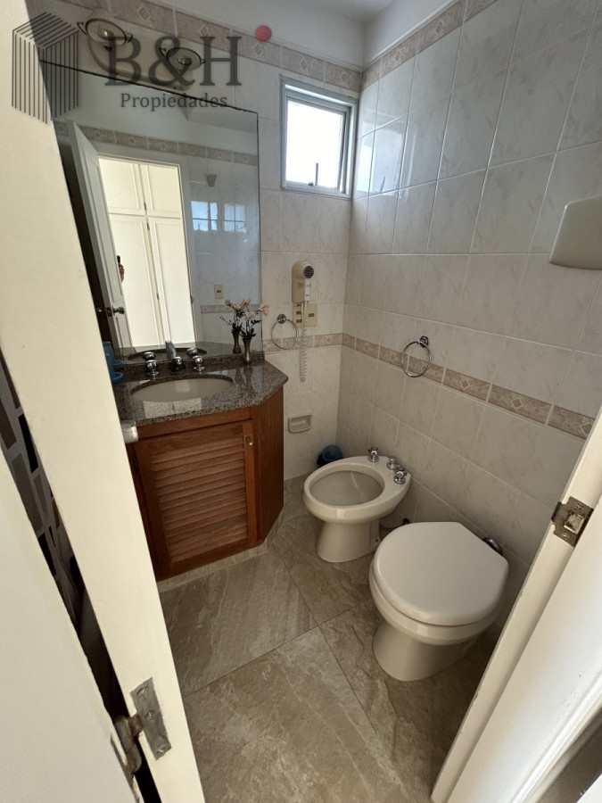 Apartamento ID.2959 - Apartamento en venta de 3 dormitorios en Aidy Grill , Punta del Este 