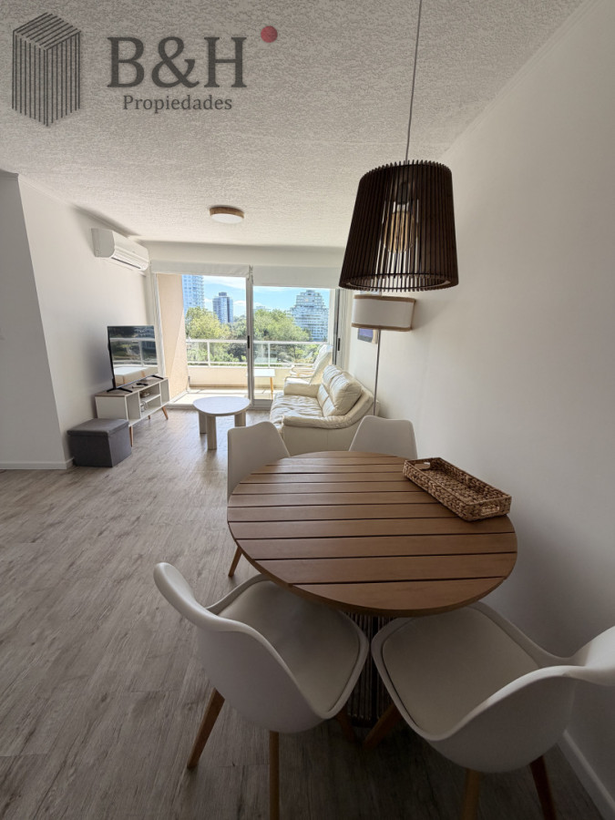 Apartamento ID.6797 - Apartamento de dos dormitorios en venta  Punta del este  