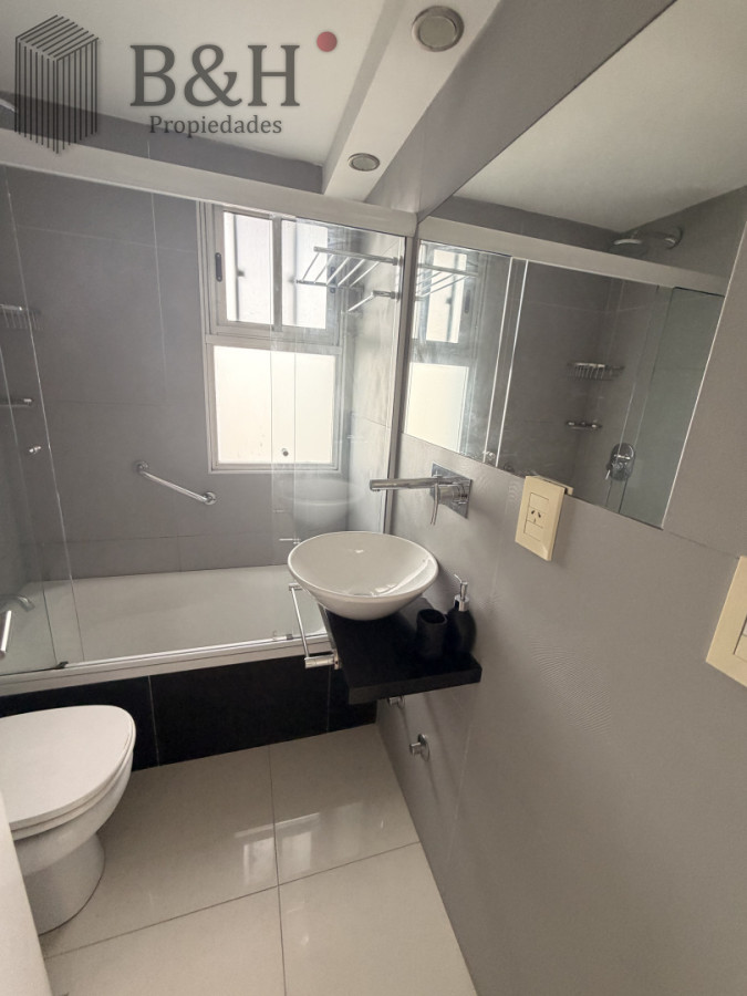 Apartamento ID.7007 - Oportunidad en Roosevelt, apartamento de 3 dormitorios , reciclado 