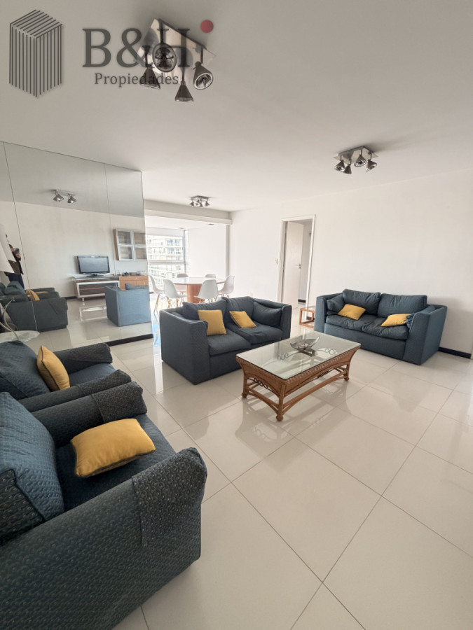 Apartamento ID.7007 - Oportunidad en Roosevelt, apartamento de 3 dormitorios , reciclado 