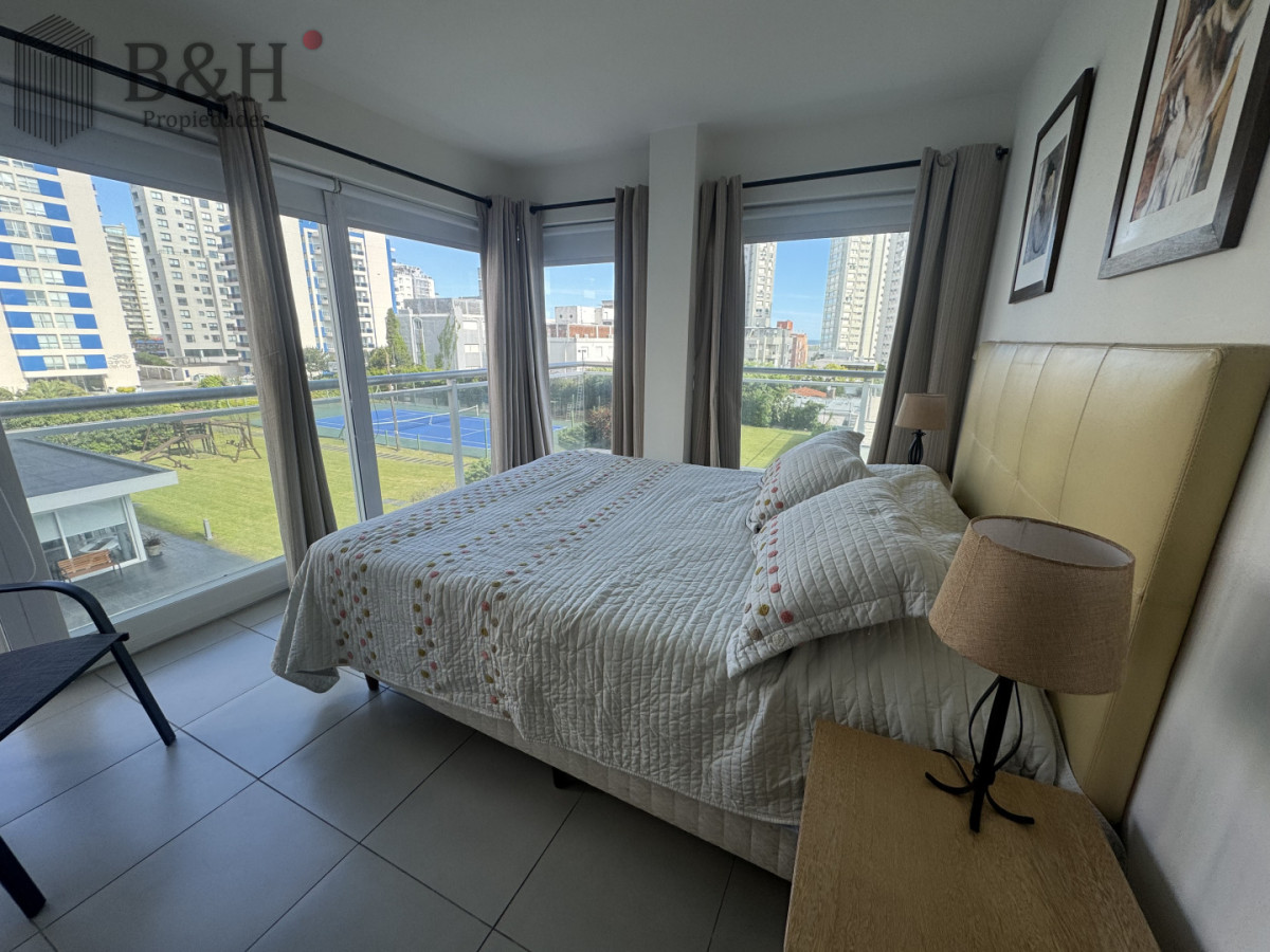 Apartamento ID.6220 - Apartamento de 3 dormitorios en venta en Punta del Este