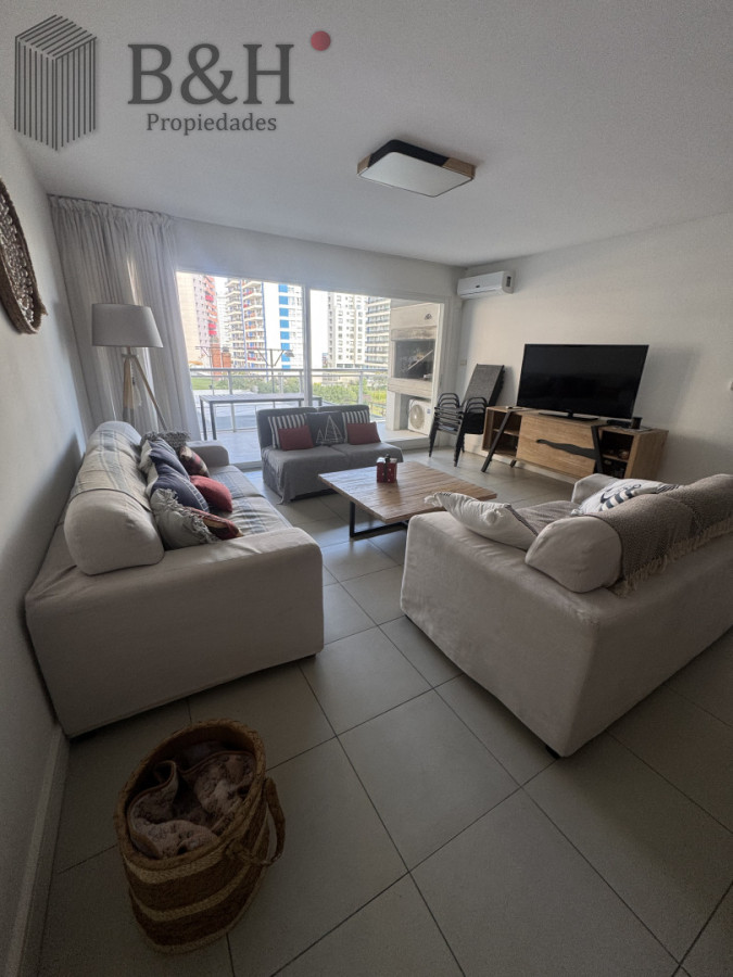 Apartamento ID.6220 - Apartamento de 3 dormitorios en venta en Punta del Este