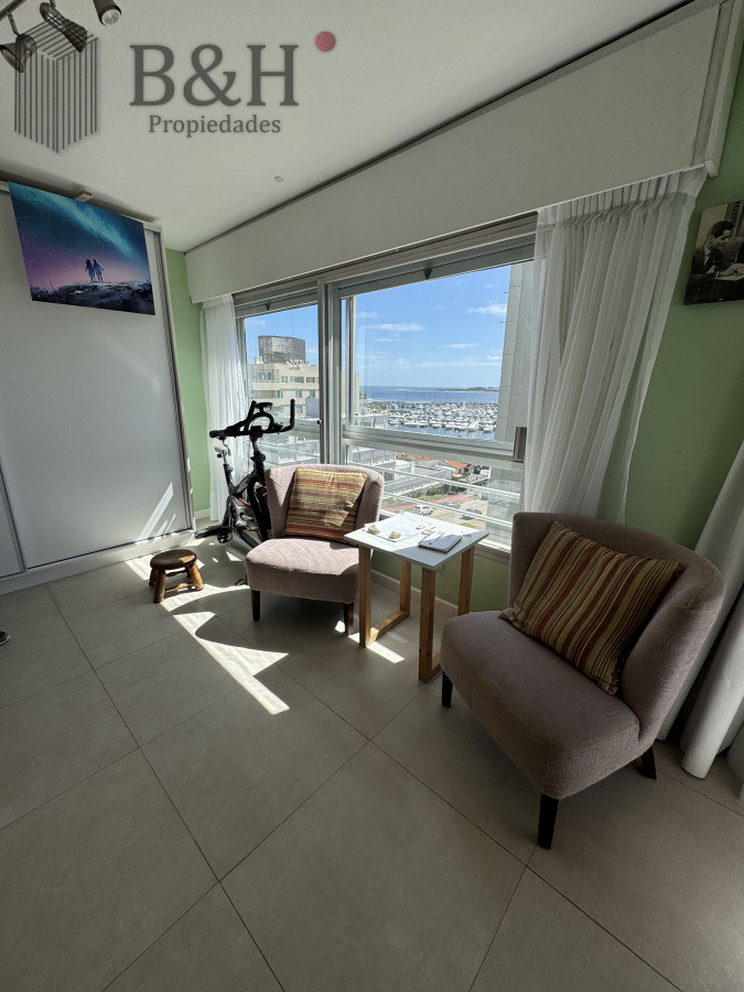 Apartamento ID.5862 - Apartamento de dos dormitorios en venta en Peninsula , Punta del Este 