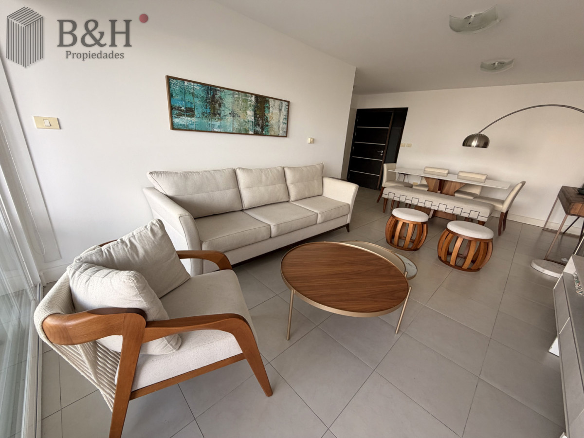 Apartamento ID.6952 - Apartamento de dos dormitorios en venta en Punta del Este