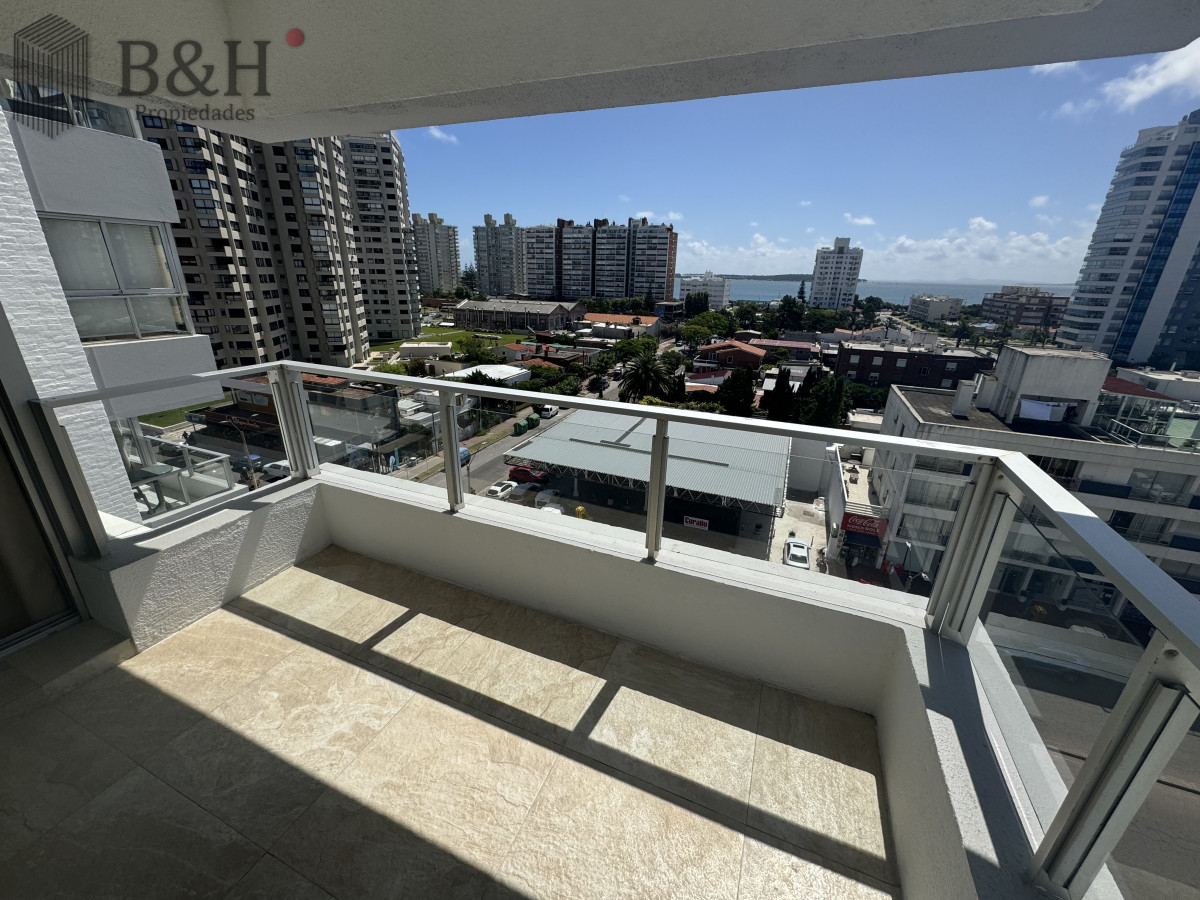 Apartamento ID.2959 - Apartamento en venta de 3 dormitorios en Aidy Grill , Punta del Este 