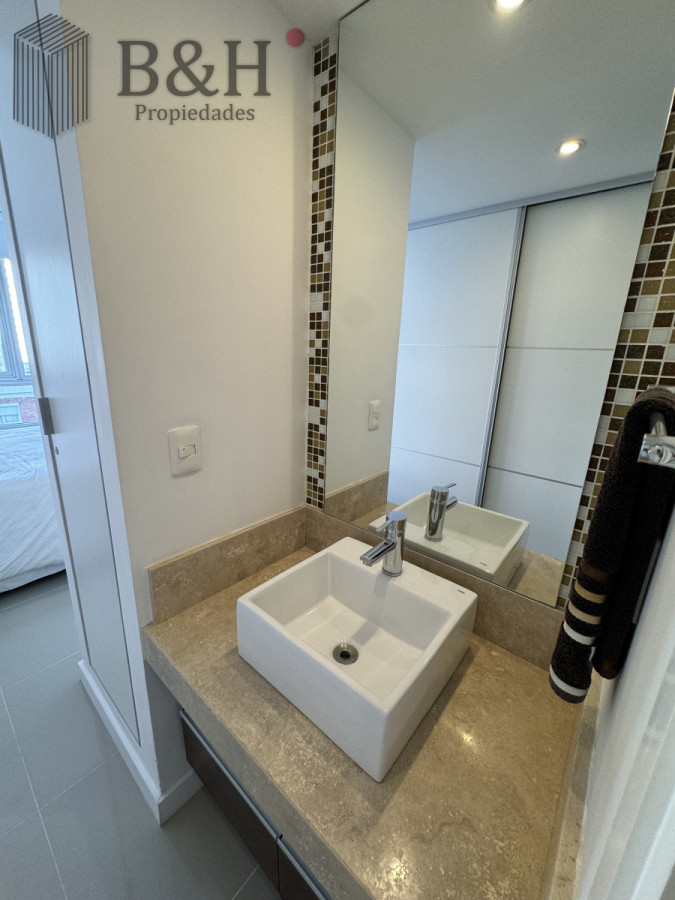 Apartamento ID.8119 - Apartamento de 2 dormitorios en venta en Punta del Este 