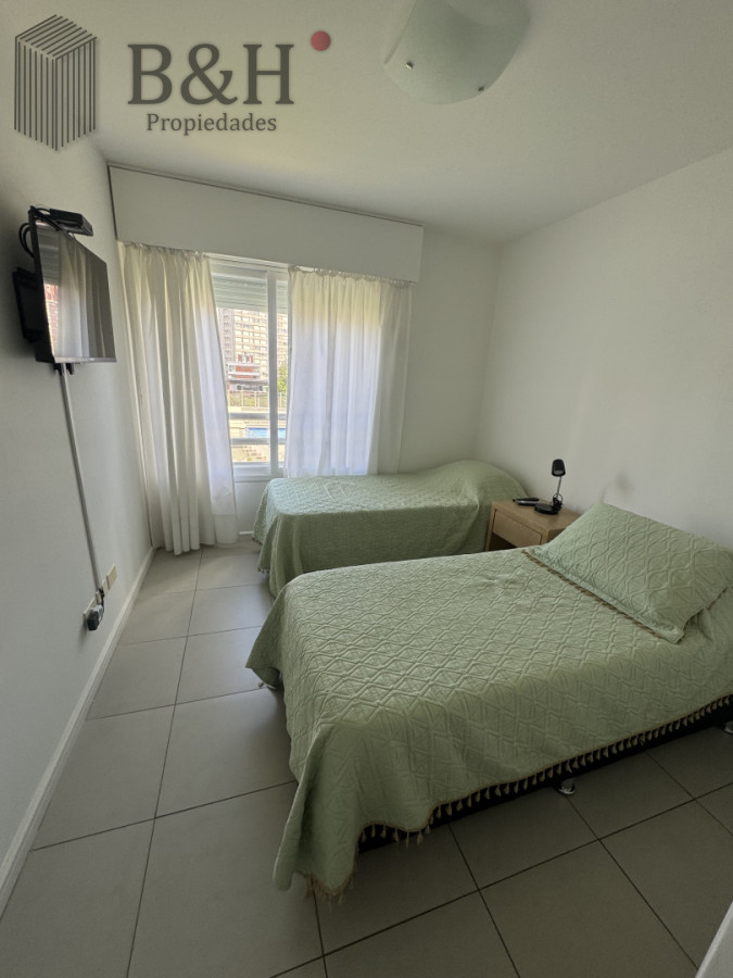Apartamento ID.6220 - Apartamento de 3 dormitorios en venta en Punta del Este