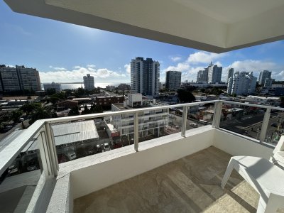 Apartamento en venta de 3 dormitorios en Aidy Grill , Punta del Este 