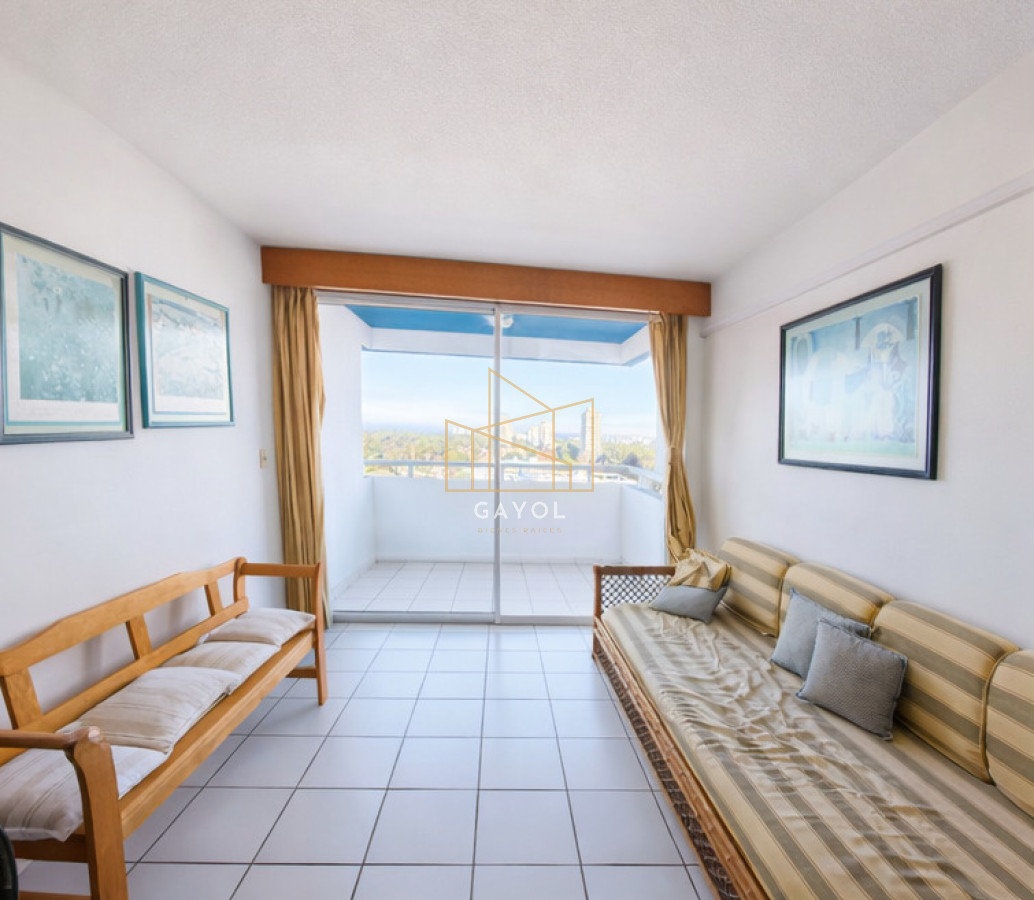 Apartamento ID.1235 - Apartamento de 3 dormitorios en venta en Punta del Este, Roosevelt 