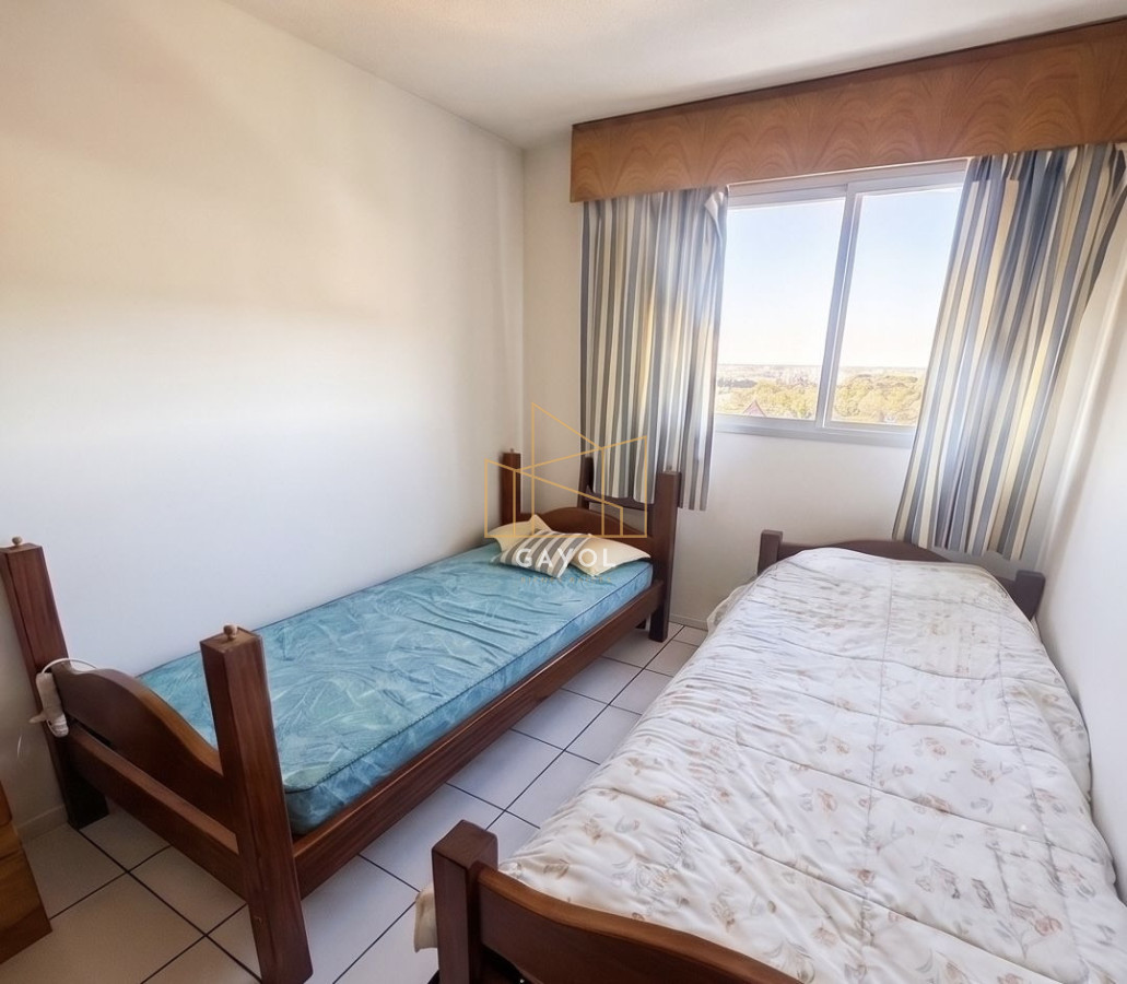 Apartamento ID.1235 - Apartamento de 3 dormitorios en venta en Punta del Este, Roosevelt 