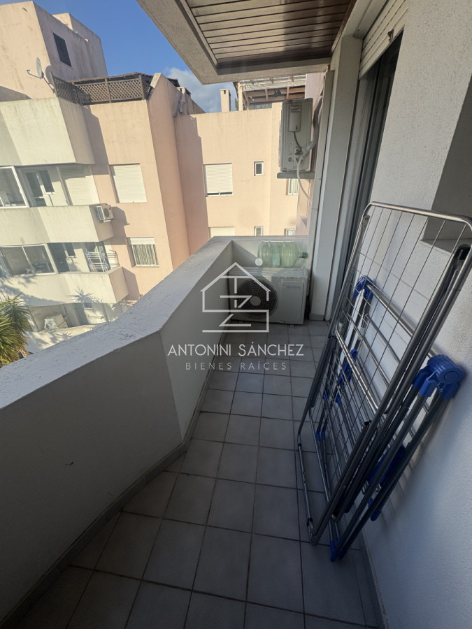 Apartamento ID.2885 - Apartamento de 3 dormitorios en playa Mansa . Penthouse con terraza exclusiva