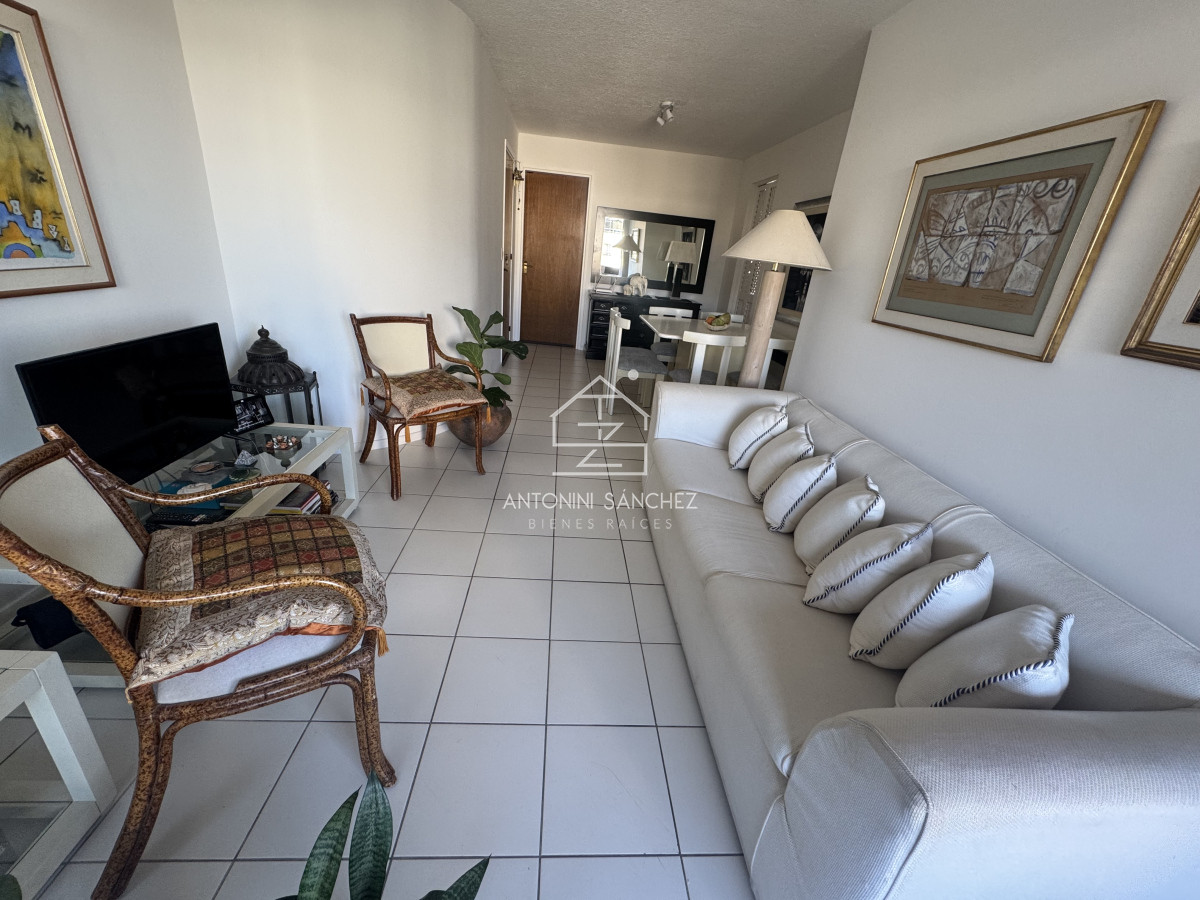 Apartamento ID.2885 - Apartamento de 3 dormitorios en playa Mansa . Penthouse con terraza exclusiva