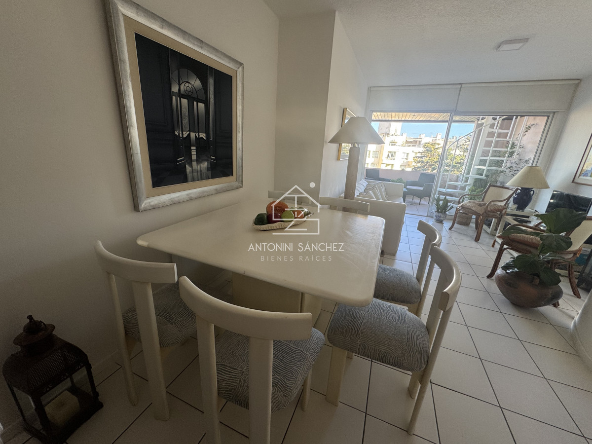 Apartamento ID.2885 - Apartamento de 3 dormitorios en playa Mansa . Penthouse con terraza exclusiva