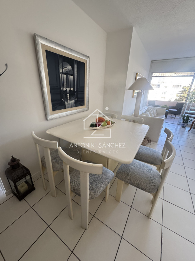 Apartamento ID.2885 - Apartamento de 3 dormitorios en playa Mansa . Penthouse con terraza exclusiva