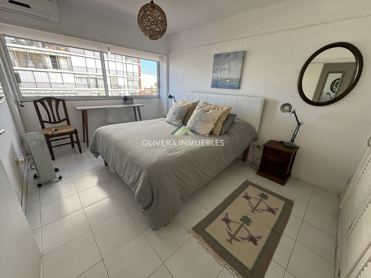 Apartamento ID.12904 - Apartamento en venta de 2 dormitorios , en Punta del Este 