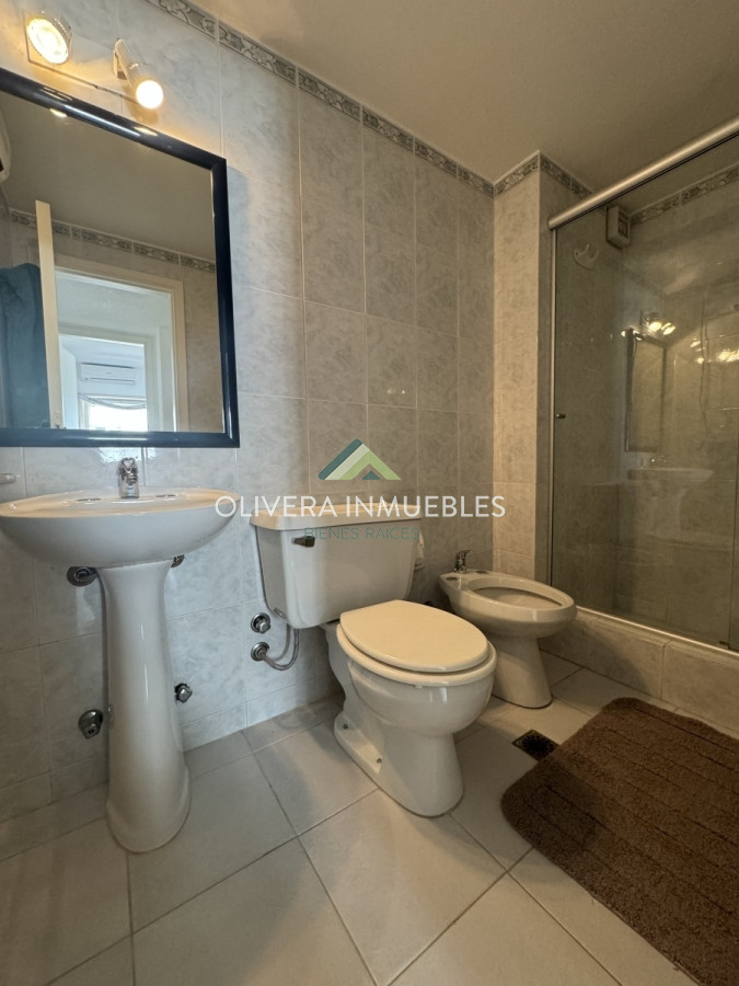 Apartamento ID.12945 - Apartamento de 3 dormitorios en venta en Punta del Este 