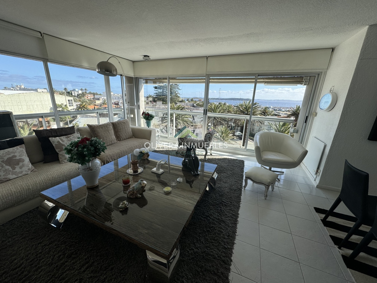 Apartamento ID.12945 - Apartamento de 3 dormitorios en venta en Punta del Este 