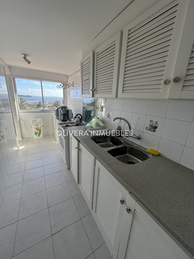 Apartamento ID.12945 - Apartamento de 3 dormitorios en venta en Punta del Este 