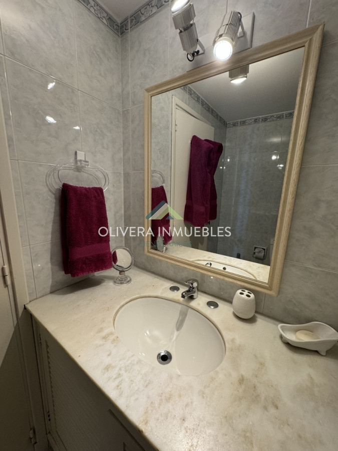 Apartamento ID.12945 - Apartamento de 3 dormitorios en venta en Punta del Este 