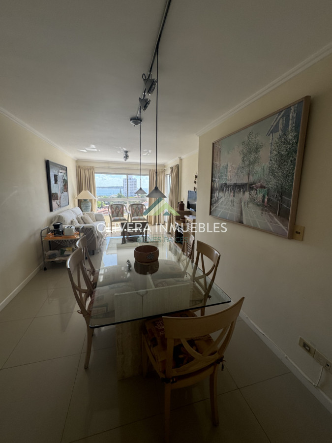 Apartamento ID.12304 - Apartamento en venta de 3 dormitorios en Aidy Grill , Punta del Este 