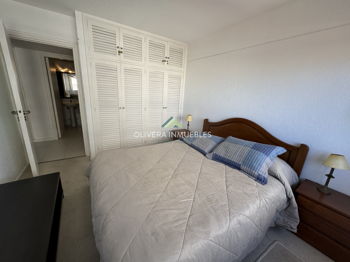 Apartamento ID.12945 - Apartamento de 3 dormitorios en venta en Punta del Este 