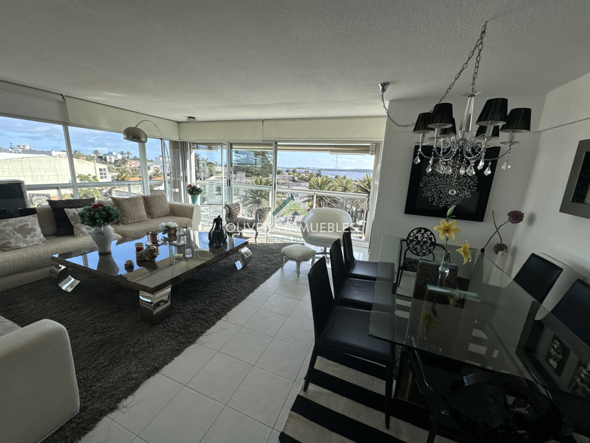 Apartamento ID.12945 - Apartamento de 3 dormitorios en venta en Punta del Este 