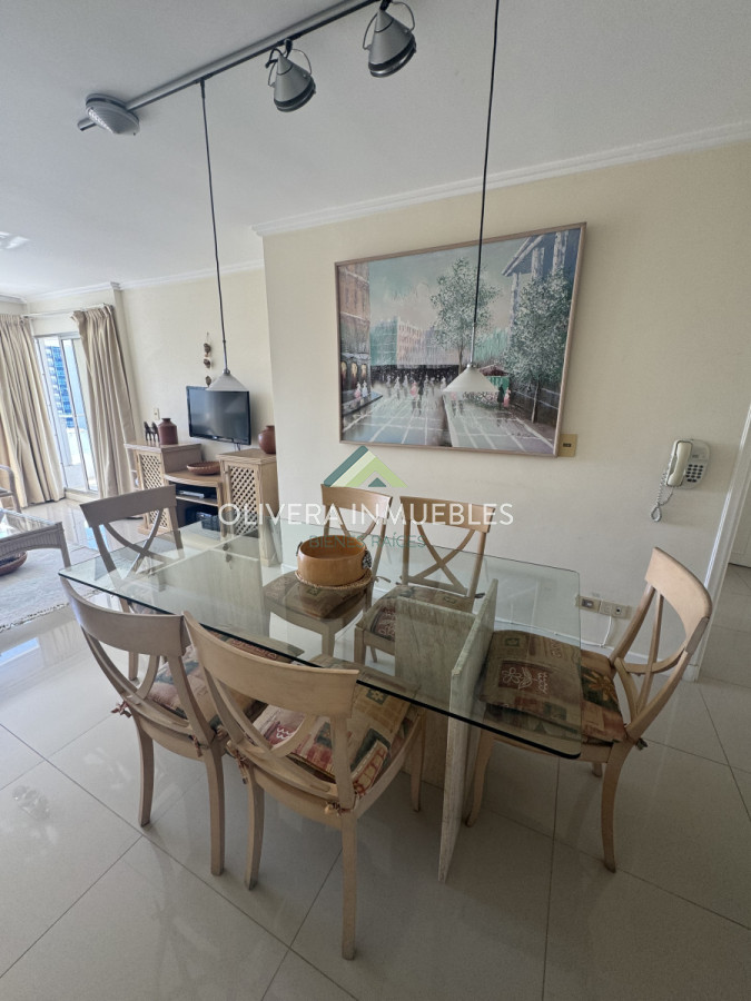 Apartamento ID.12304 - Apartamento en venta de 3 dormitorios en Aidy Grill , Punta del Este 