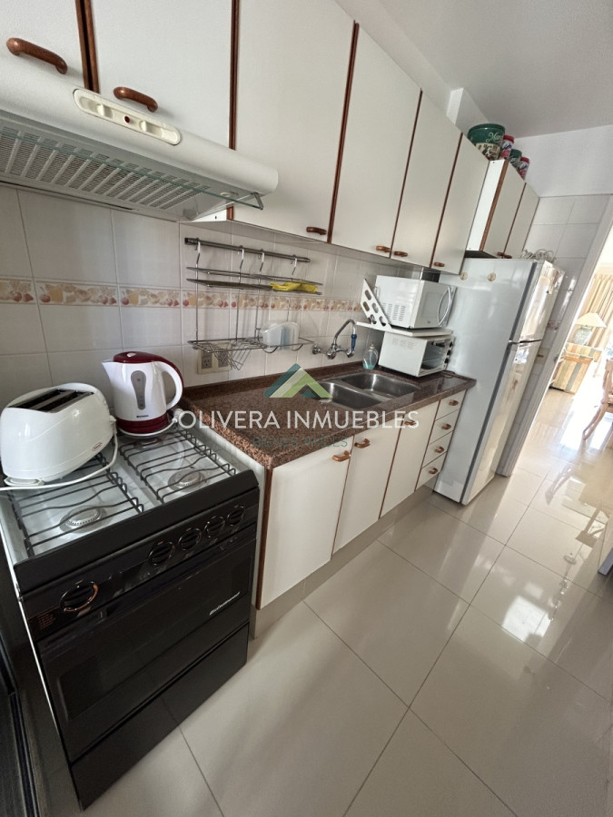 Apartamento ID.12304 - Apartamento en venta de 3 dormitorios en Aidy Grill , Punta del Este 