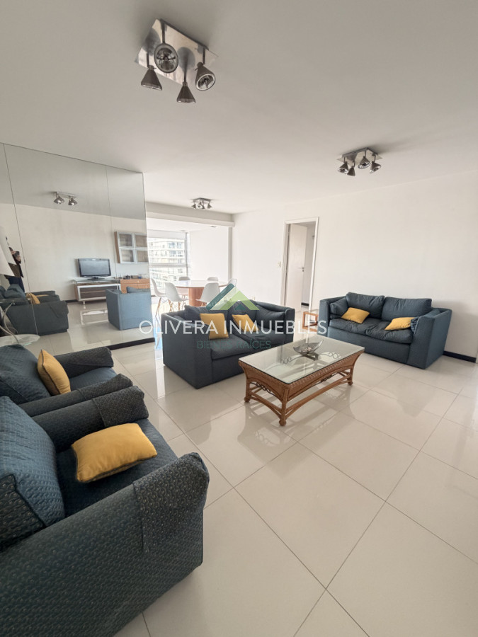 Apartamento ID.10114 - Apartamento en venta en Punta del Este