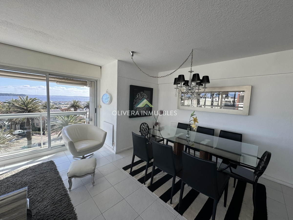 Apartamento ID.12945 - Apartamento de 3 dormitorios en venta en Punta del Este 