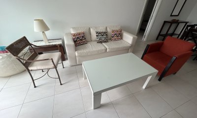 Apartamento en venta de dos dormitorios y medio , Punta del Este