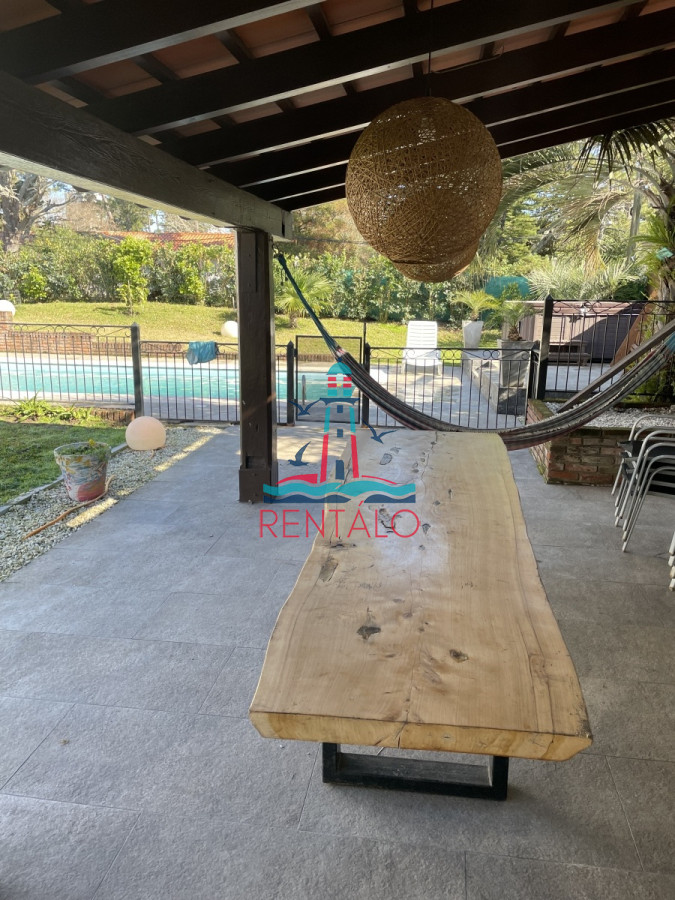 Casa ID.628 - Excepcional casa en alquiler temporal zona  country Punta del Este 