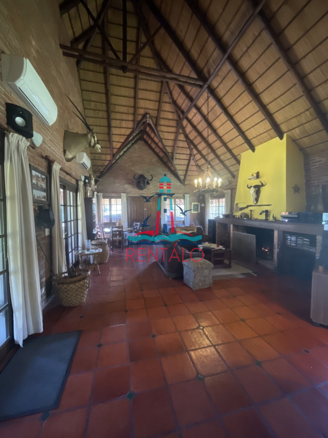 Casa ID.118 - Casa en venta Punta del Este, en Jardines de Cordoba ,  excelente zona 