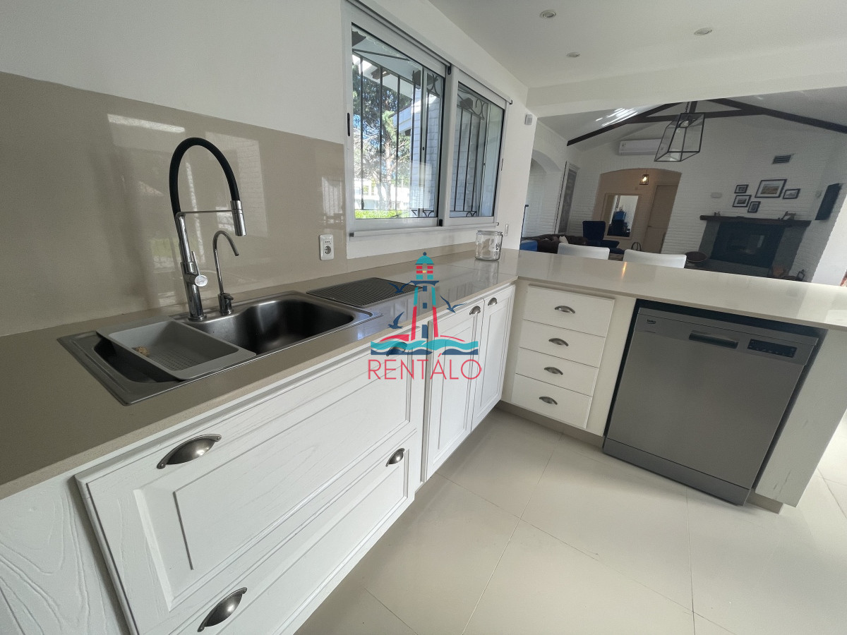 Casa ID.628 - Excepcional casa en alquiler temporal zona  country Punta del Este 