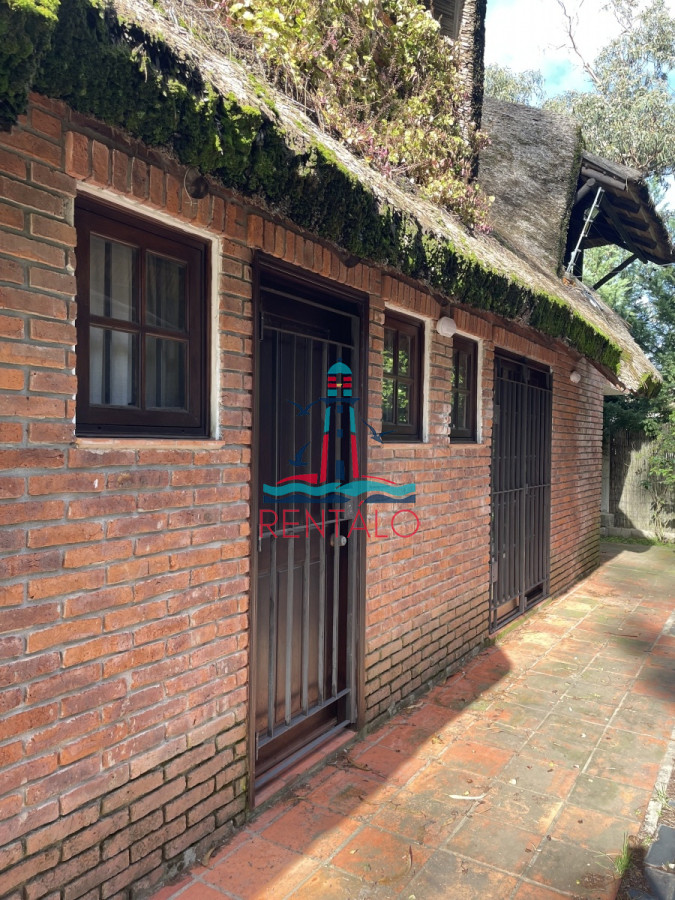 Casa ID.118 - Casa en venta Punta del Este, en Jardines de Cordoba ,  excelente zona 