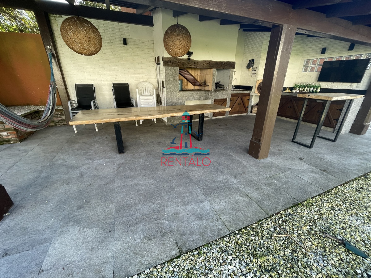 Casa ID.628 - Excepcional casa en alquiler temporal zona  country Punta del Este 