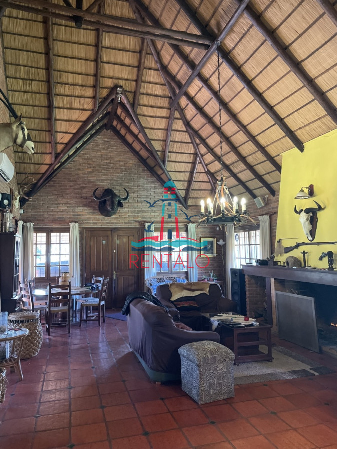 Casa ID.118 - Casa en venta Punta del Este, en Jardines de Cordoba ,  excelente zona 