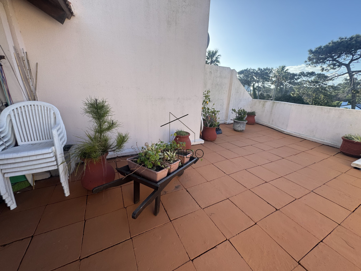 Apartamento ID.169 - Apartamento de 3 dormitorios en playa Mansa . Penthouse con terraza exclusiva