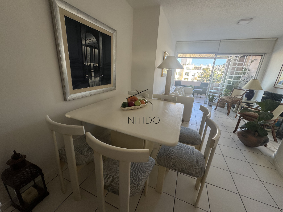 Apartamento ID.169 - Apartamento de 3 dormitorios en playa Mansa . Penthouse con terraza exclusiva