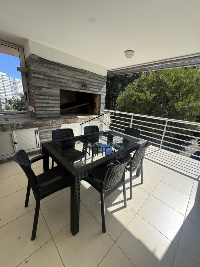 Apartamento ID.692 - Apartamento de 3 dormitorios en venta en la zona de Playa Mansa 