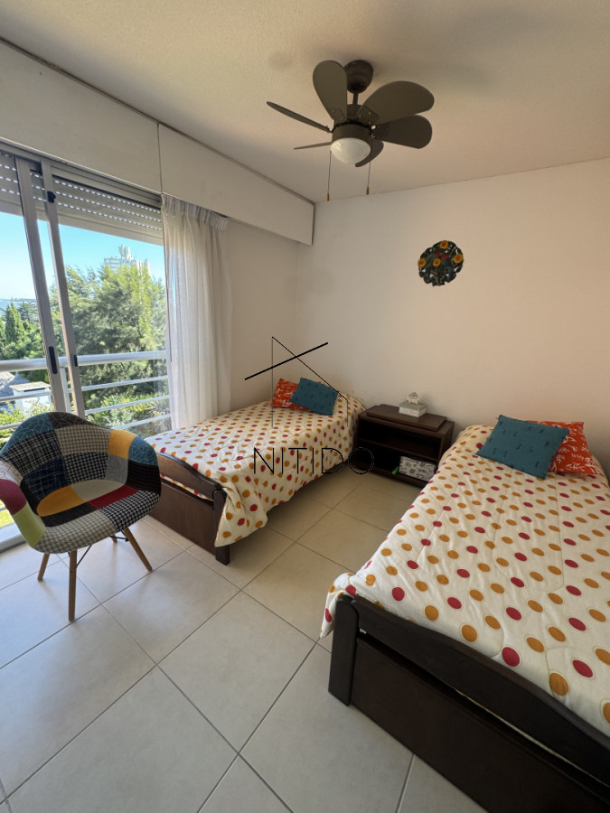 Apartamento ID.692 - Apartamento de 3 dormitorios en venta en la zona de Playa Mansa 