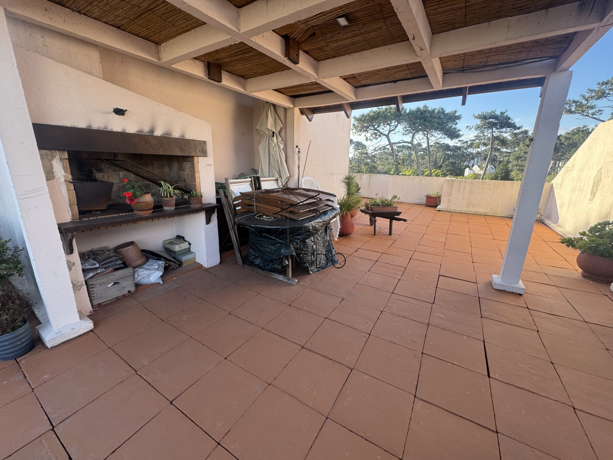 Apartamento ID.169 - Apartamento de 3 dormitorios en playa Mansa . Penthouse con terraza exclusiva