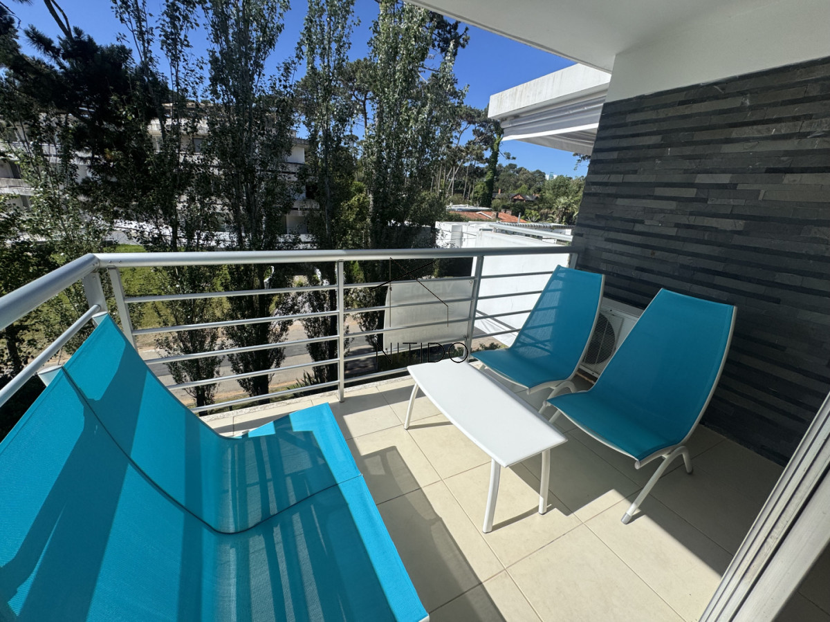 Apartamento ID.692 - Apartamento de 3 dormitorios en venta en la zona de Playa Mansa 