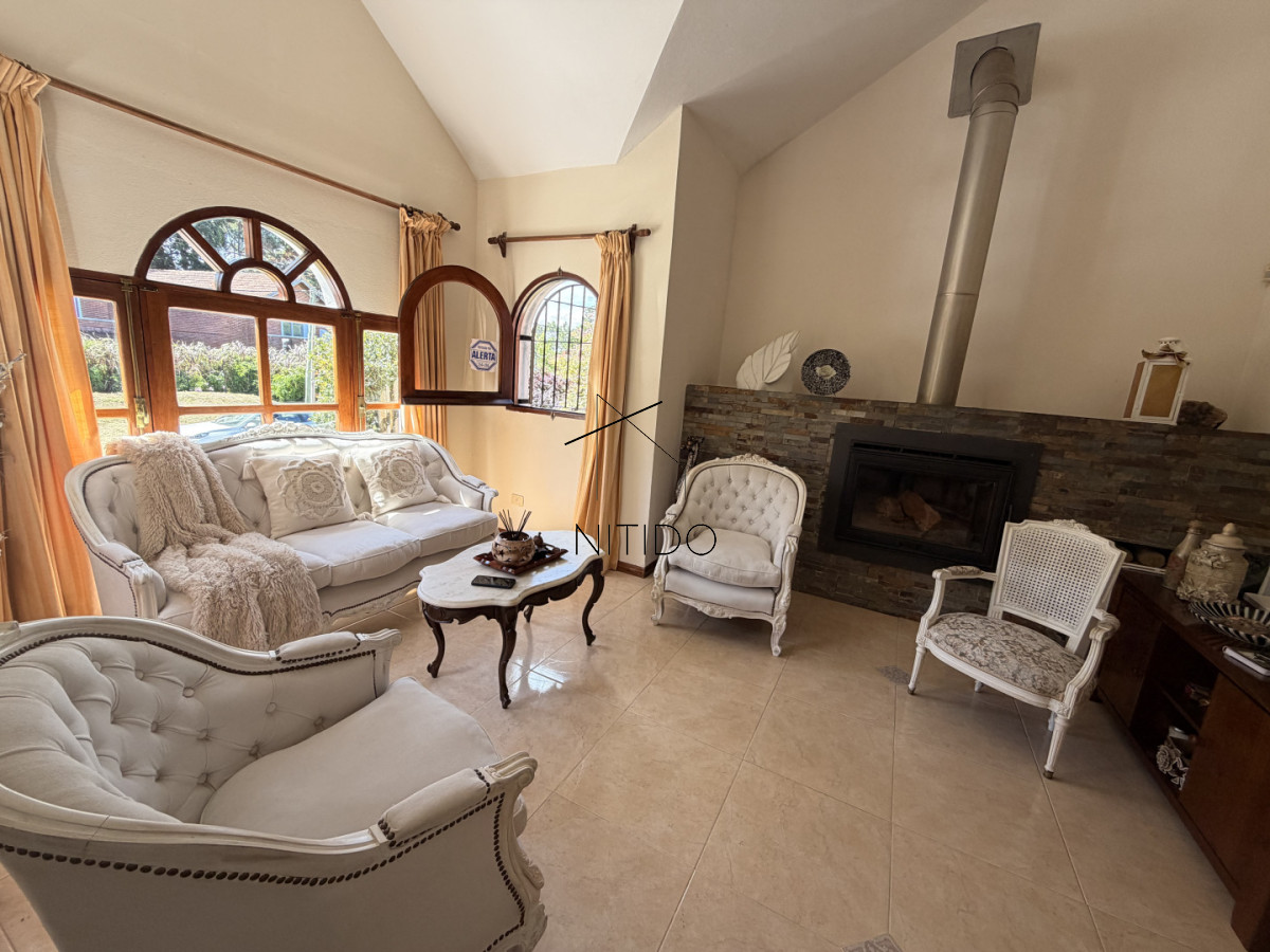 Casa ID.593 - Casa en venta en Punta del Este , Jardines de Cordoba 