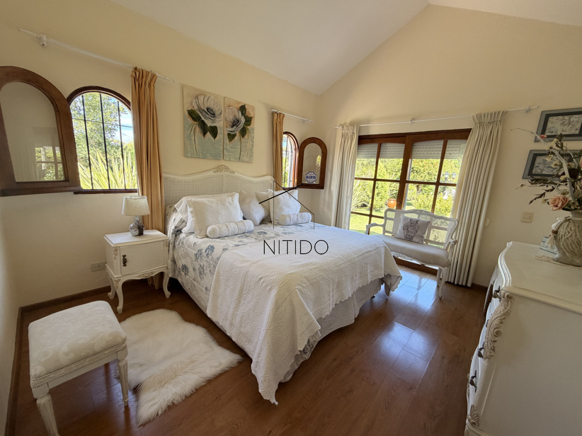 Casa ID.593 - Casa en venta en Punta del Este , Jardines de Cordoba 