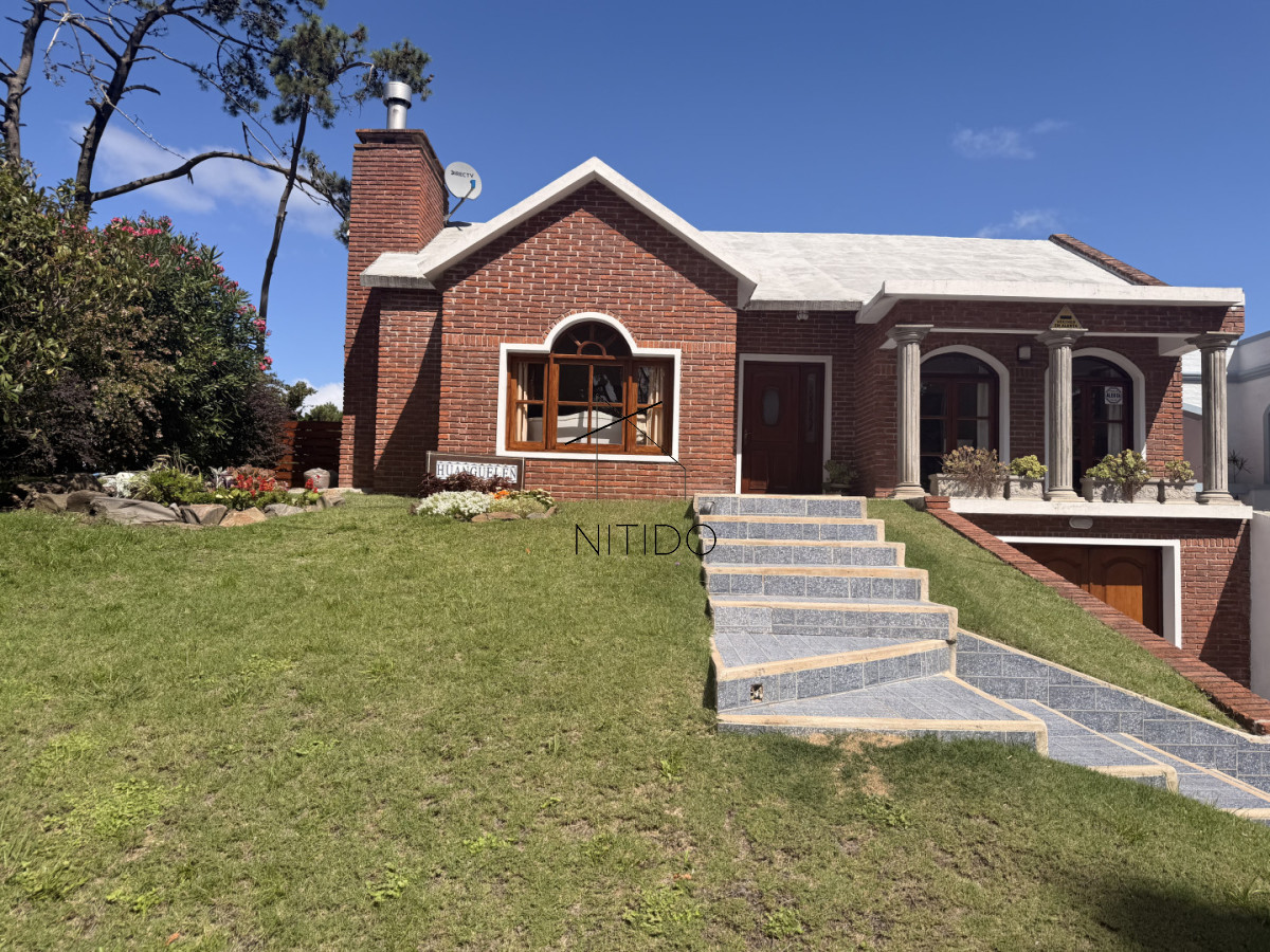 Casa ID.593 - Casa en venta en Punta del Este , Jardines de Cordoba 