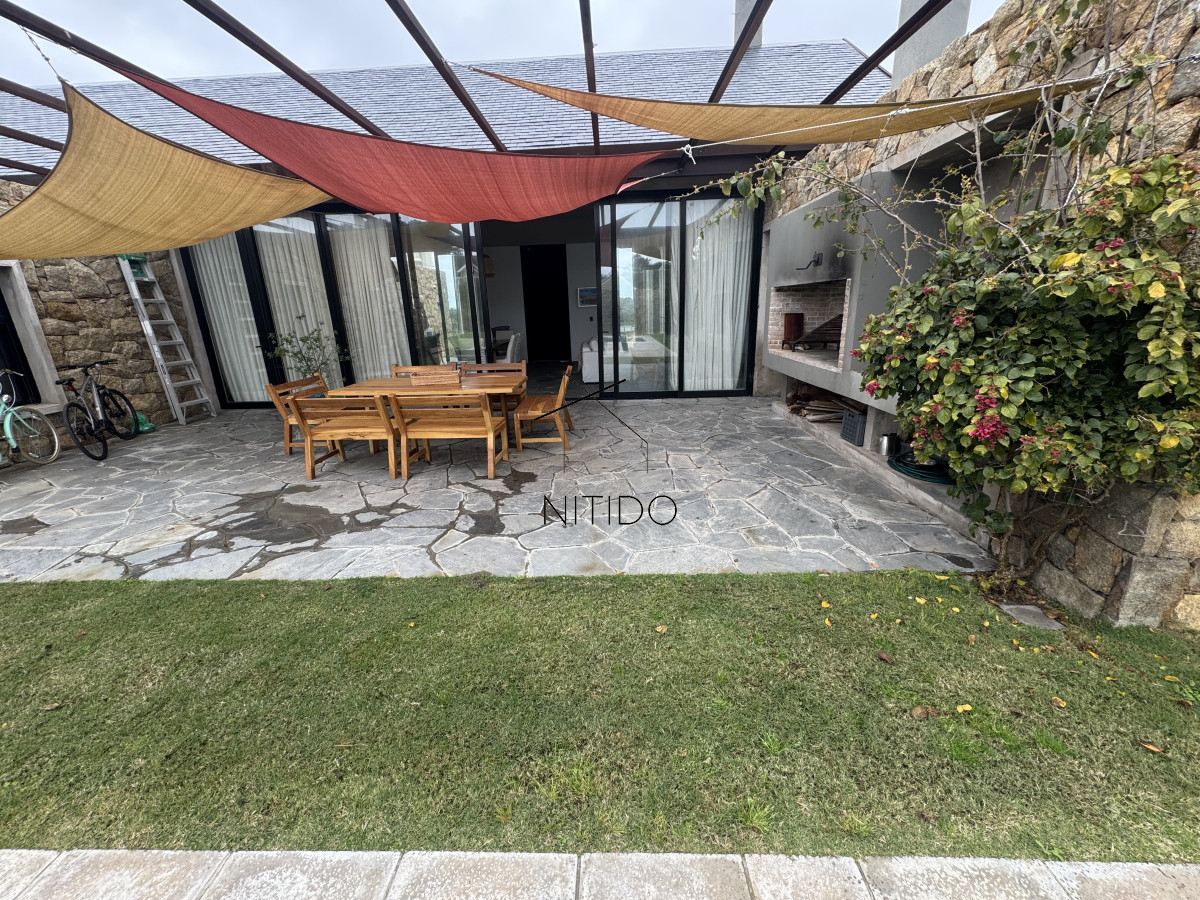 Casa ID.210 - Casa en alquiler temporal playa Brava 