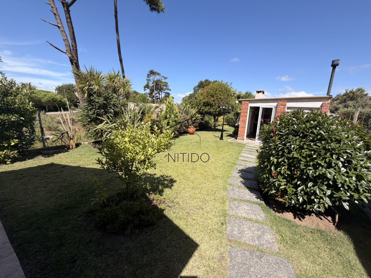 Casa ID.593 - Casa en venta en Punta del Este , Jardines de Cordoba 