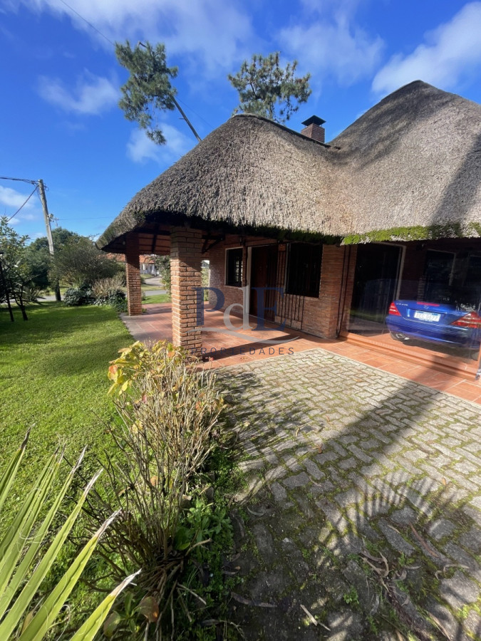 Casa en venta en Jardines de Córdoba 3 dorm y 4 baños. Punta del Este.  - Imagen 4