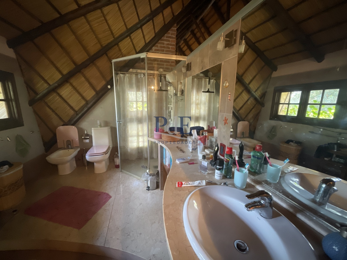 Casa en venta en Jardines de Córdoba 3 dorm y 4 baños. Punta del Este.  - Imagen 43